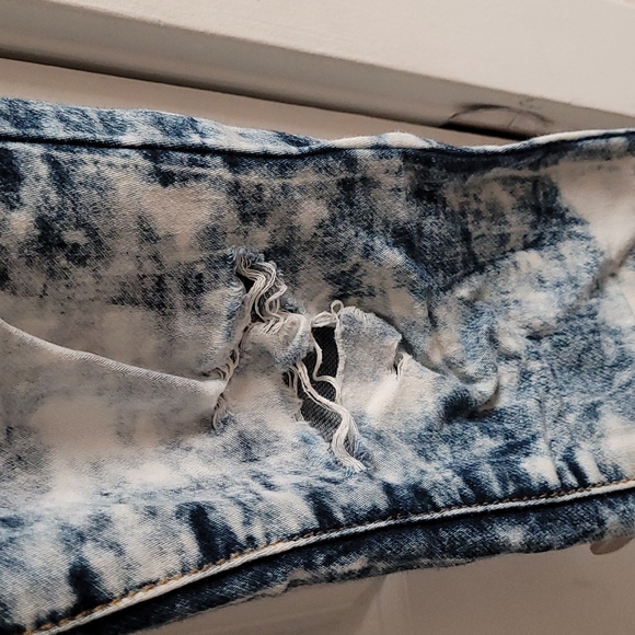 Joe's Acid wash semi distressed jeans size 7 - Picture 5 of 9
